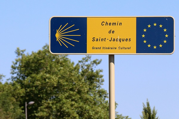 Panneau « grand itinéraire culturel, chemin de Saint-Jacques »